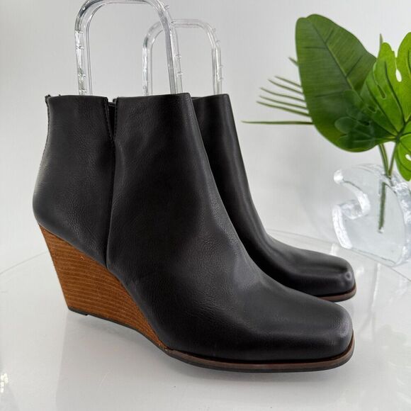 Korks by Kork-Ease Oliana Wedge Bootie Black Vegan Size 11  Pull On Boot - Picture 1 of 11